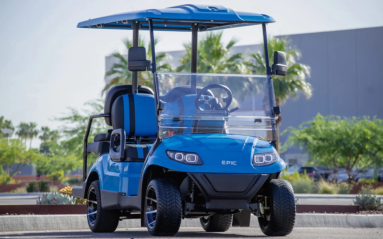 سيارة تخدّم اثنين… وتخدم تنظيمك