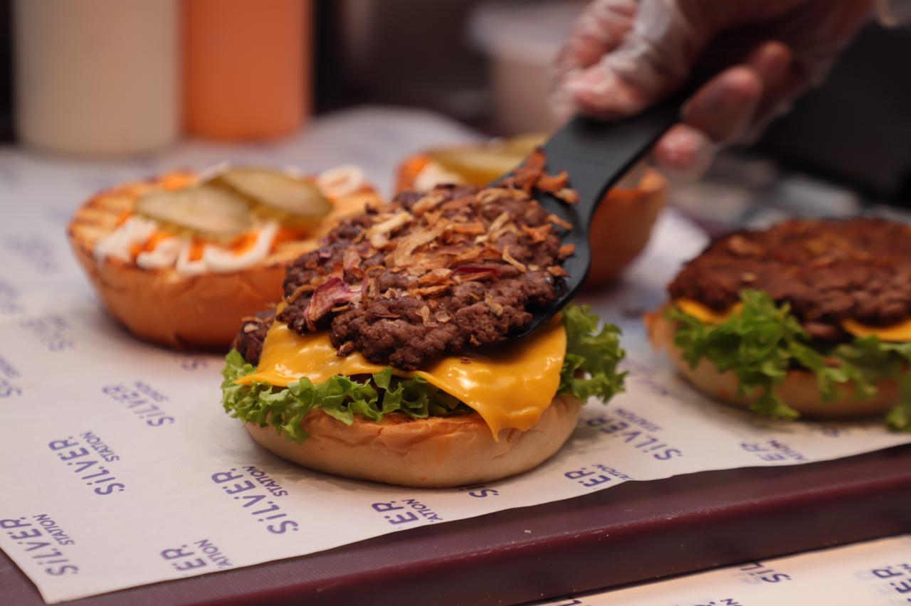 سلفر ستيشن برجر