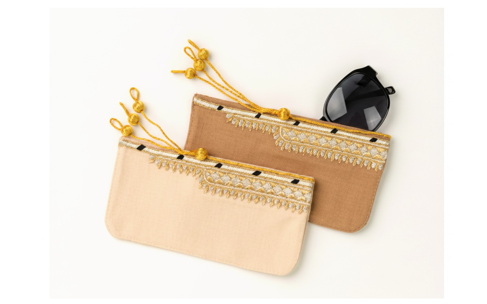 حافظة النظارة المطرزة… لمسة من فخامة البشت