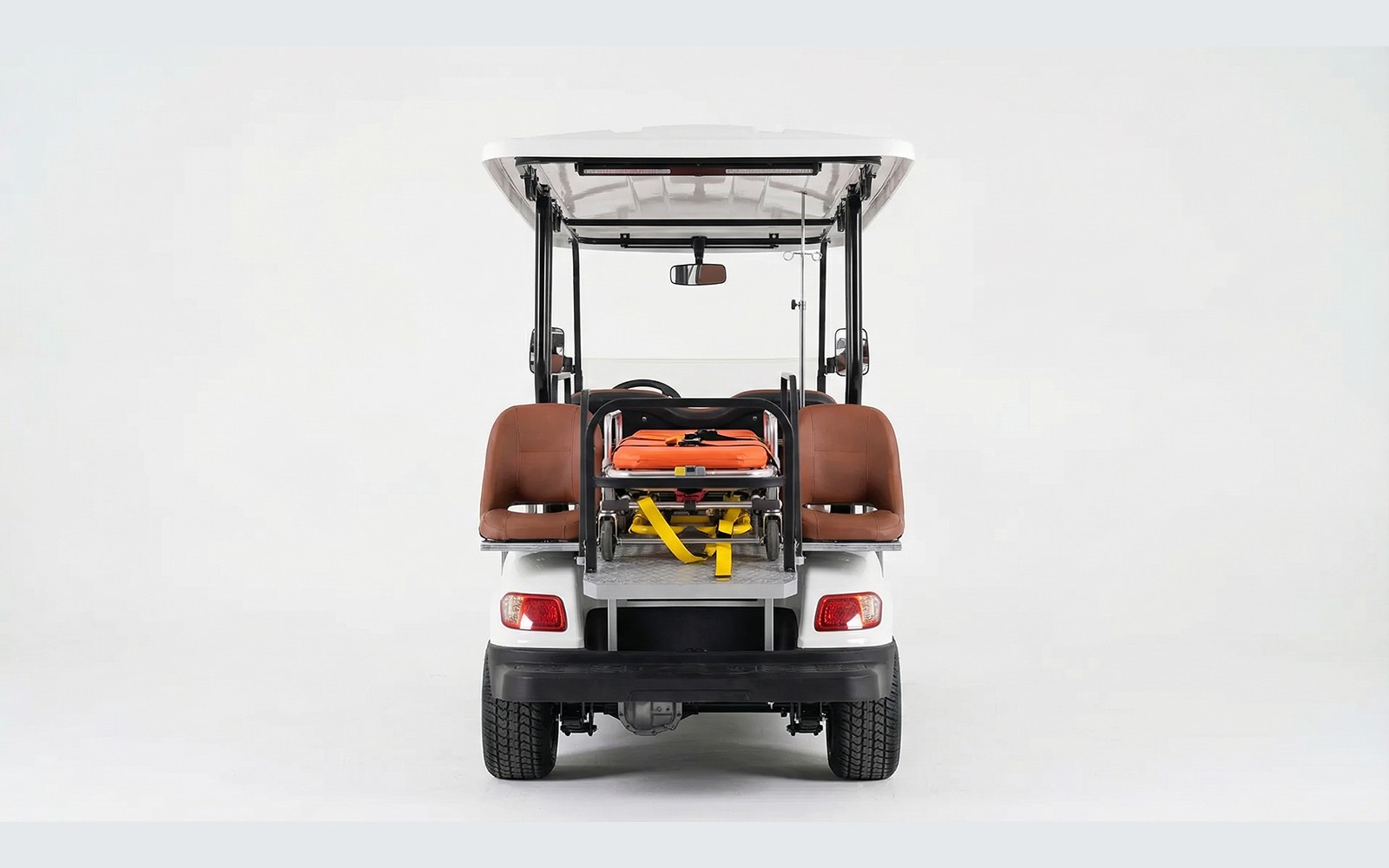 إسعاف يتحرك… وينقذ الموقف